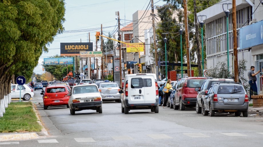 Cutral Co y Huincul: 113 comerciantes y profesionales recibieron la ayuda del ENIM